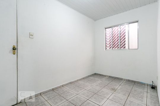 Sala de casa à venda com 2 quartos, 70m² em Parque Peruche, São Paulo