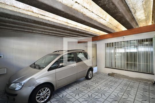 Garagem de casa à venda com 4 quartos, 180m² em Vila Guarani (zona Sul), São Paulo