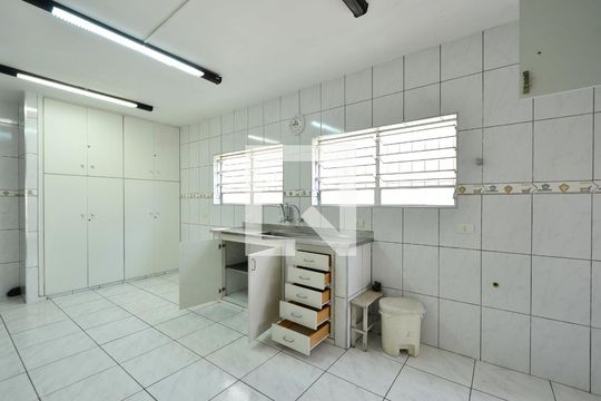 Cozinha de casa à venda com 4 quartos, 180m² em Vila Guarani (zona Sul), São Paulo