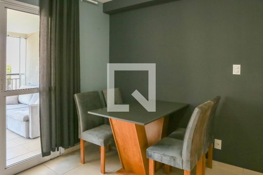 Sala e Cozinha de apartamento à venda com 1 quarto, 36m² em Barra Funda, São Paulo