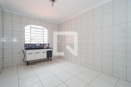 Cozinha de casa para alugar com 3 quartos, 250m² em Jardim Santa Terezinha, Taboão da Serra
