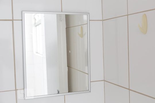 Banheiro de Serviço de apartamento para alugar com 3 quartos, 72m² em Vila Madalena, São Paulo