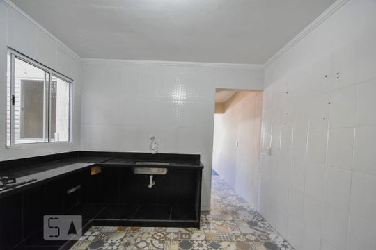Cozinha de casa para alugar com 2 quartos, 130m² em Jardim São Luís, São Paulo