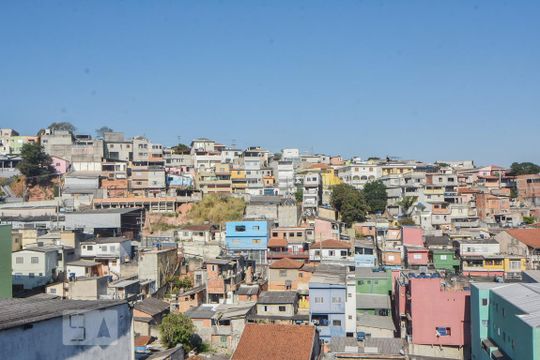 Vista de casa para alugar com 2 quartos, 130m² em Jardim São Luís, São Paulo