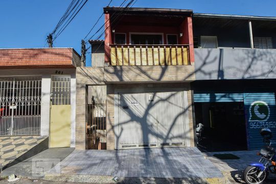 Frente da Casa de casa para alugar com 2 quartos, 130m² em Jardim São Luís, São Paulo
