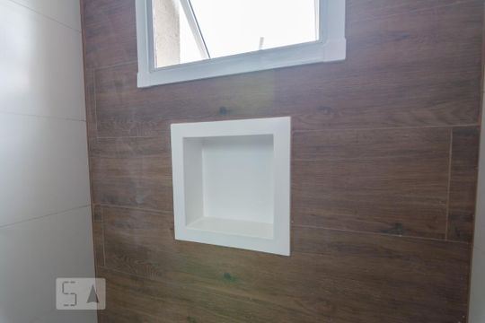 Banheiro de kitnet/studio para alugar com 1 quarto, 10m² em Vila São Pedro, Santo André