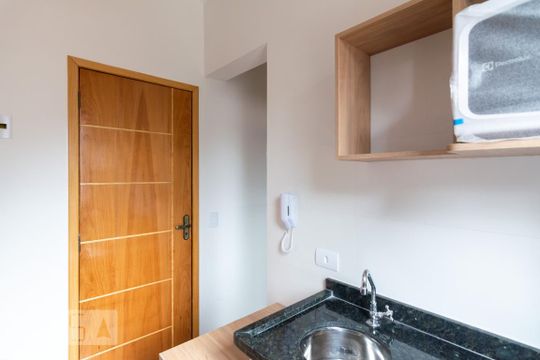 Studioa de kitnet/studio para alugar com 1 quarto, 10m² em Vila São Pedro, Santo André
