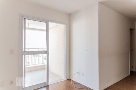 Sala de apartamento para alugar com 2 quartos, 60m² em Silveira, Santo André