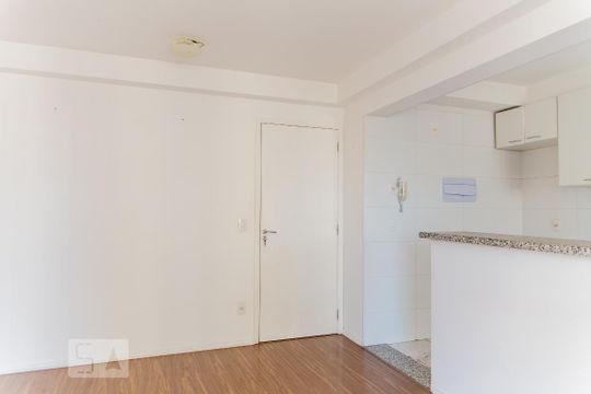 Sala de apartamento para alugar com 2 quartos, 60m² em Silveira, Santo André