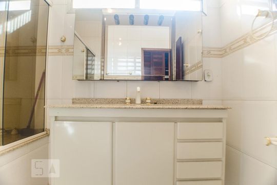 Banheiro da Suíte 3 de casa à venda com 4 quartos, 400m² em Parque Edu Chaves, São Paulo