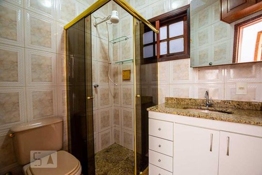 Banheiro de apartamento à venda com 2 quartos, 90m² em Icaraí, Niterói