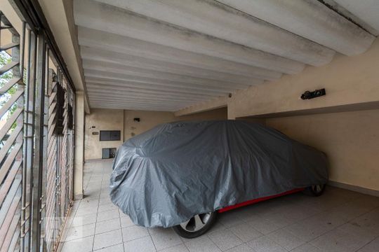GARAGEM de casa à venda com 4 quartos, 400m² em Chácara Mafalda, São Paulo