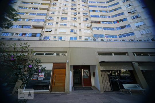 Fachada do bloco de apartamento à venda com 2 quartos, 81m² em Floresta, Porto Alegre