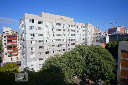 Cozinha - vista de apartamento à venda com 2 quartos, 81m² em Floresta, Porto Alegre