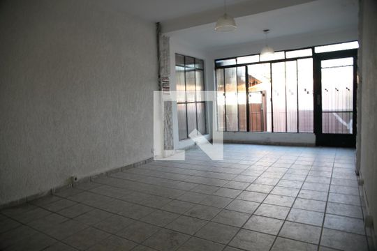 Sala de casa para alugar com 4 quartos, 210m² em Jardim Silvestre, São Bernardo do Campo