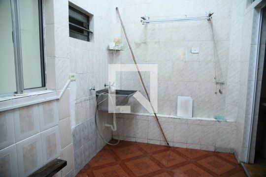 Área de Serviço de casa para alugar com 4 quartos, 210m² em Jardim Silvestre, São Bernardo do Campo