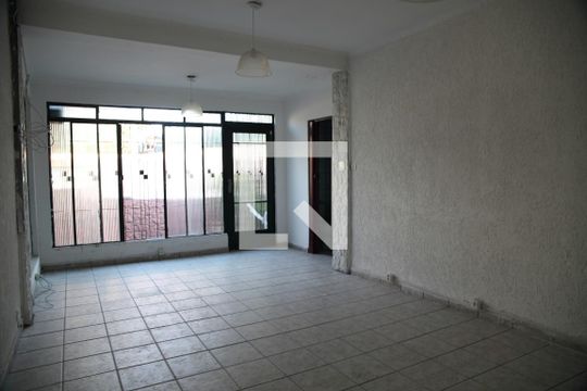 Sala de casa para alugar com 4 quartos, 210m² em Jardim Silvestre, São Bernardo do Campo