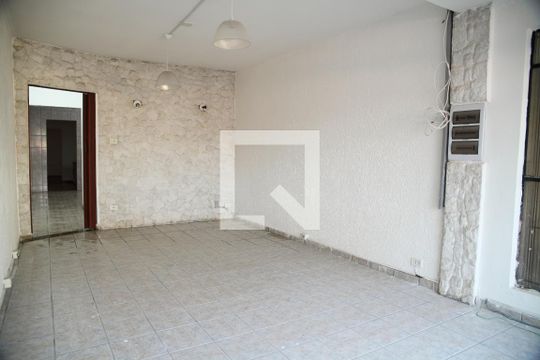 Casa para alugar com 4 quartos, 210m² em Jardim Silvestre, São Bernardo do Campo