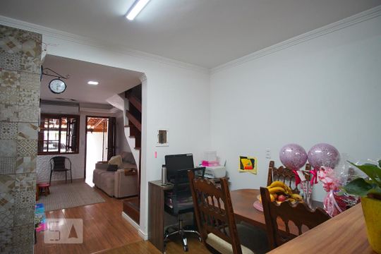 Cozinha de casa à venda com 2 quartos, 95m² em Mato Grande, Canoas