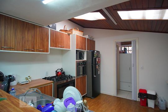 Cozinha de casa à venda com 2 quartos, 95m² em Mato Grande, Canoas