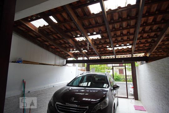 Sala - Vista de casa à venda com 2 quartos, 95m² em Mato Grande, Canoas