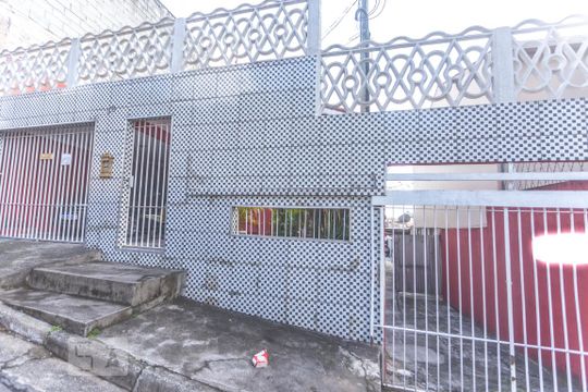 Fachada de casa à venda com 3 quartos, 451m² em Parque Sete de Setembro, Diadema
