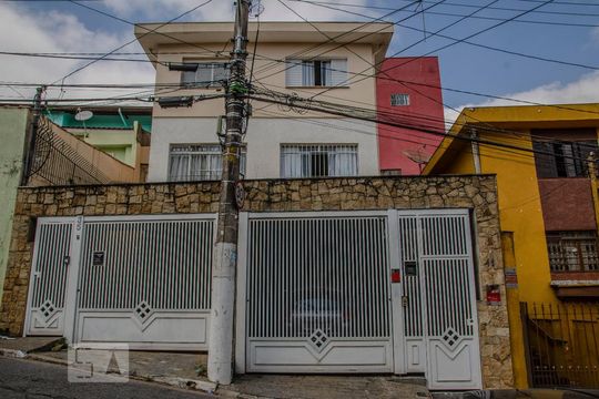 Fachada de casa à venda com 3 quartos, 220m² em Vila Pereira Cerca, São Paulo
