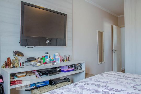 Suíte de casa à venda com 3 quartos, 220m² em Vila Pereira Cerca, São Paulo
