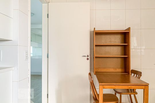 Cozinha de apartamento à venda com 4 quartos, 130m² em Loteamento Alphaville Campinas, Campinas