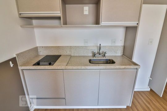 Cozinha de kitnet/studio para alugar com 1 quarto, 31m² em Bela Vista, São Paulo