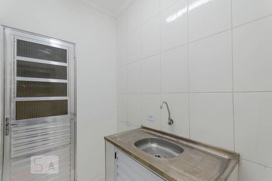 Cozinha de casa de condomínio para alugar com 1 quarto, 30m² em Cidade Líder, São Paulo