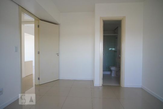 Quarto 1 de apartamento para alugar com 2 quartos, 90m² em Chácara das Pedras, Porto Alegre