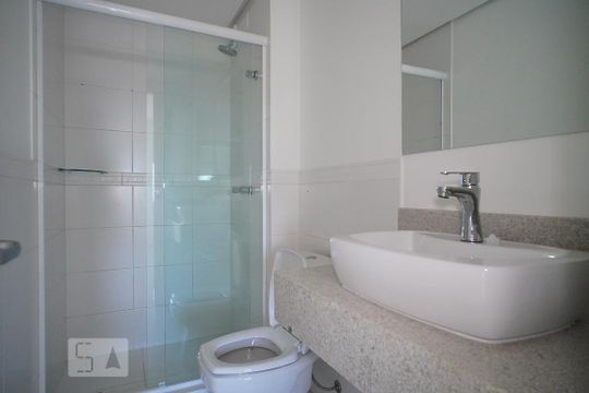Banheiro de apartamento para alugar com 2 quartos, 90m² em Chácara das Pedras, Porto Alegre