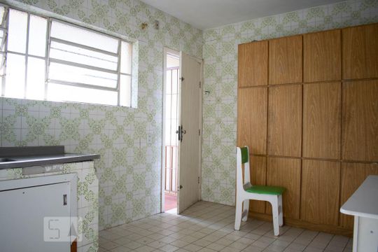 Cozinha de casa à venda com 2 quartos, 600m² em Vila Nova, Porto Alegre