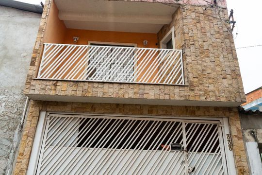 Fachada de casa à venda com 3 quartos, 170m² em São Pedro, Osasco
