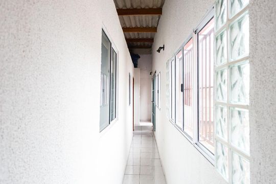 Corredor de casa à venda com 3 quartos, 170m² em São Pedro, Osasco