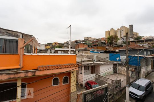 Vista de casa à venda com 3 quartos, 170m² em São Pedro, Osasco
