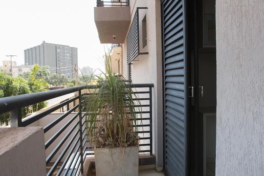 Varanda da suíte de apartamento para alugar com 1 quarto, 57m² em Jardim Nova Aliança Sul, Ribeirão Preto