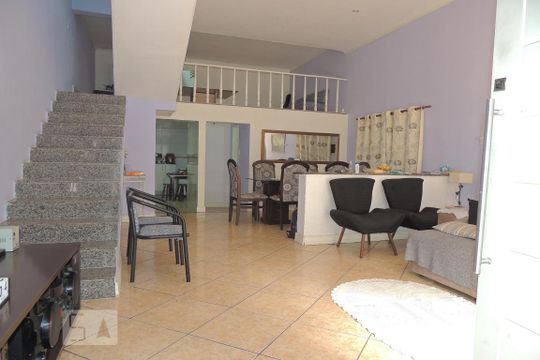 Sala  de casa à venda com 4 quartos, 300m² em Taquara, Rio de Janeiro