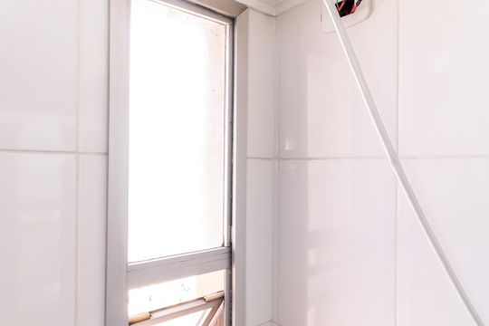 Banheiro de apartamento para alugar com 1 quarto, 50m² em Vila Paiva, São Paulo