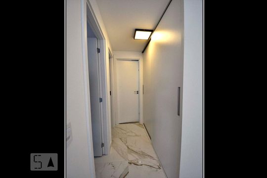 Corredor dos Quartos de apartamento para alugar com 2 quartos, 38m² em Vila Butantã, São Paulo