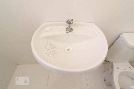 Banheiro de casa para alugar com 2 quartos, 60m² em Vila Mariana, São Paulo