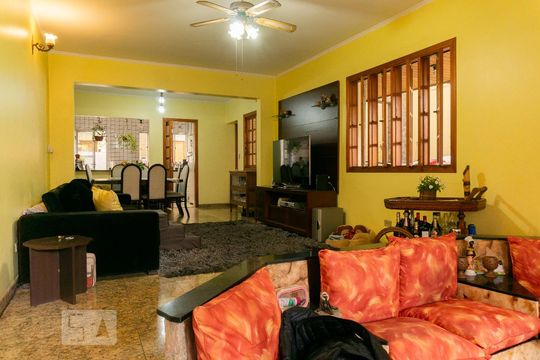 Casa para alugar com 3 quartos, 210m² em Vila Siqueira (zona Norte), São Paulo