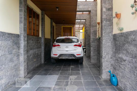 Garagem de casa para alugar com 3 quartos, 210m² em Vila Siqueira (zona Norte), São Paulo