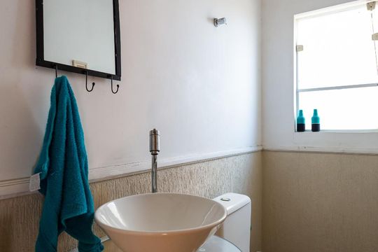 Lavabo de casa para alugar com 3 quartos, 242m² em Vila Campesina, Osasco