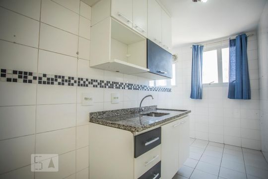 Cozinha de apartamento à venda com 2 quartos, 55m² em Vila Paulista, São Paulo