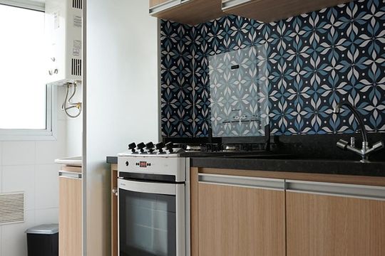 Cozinha de apartamento para alugar com 2 quartos, 43m² em Tingui, Curitiba