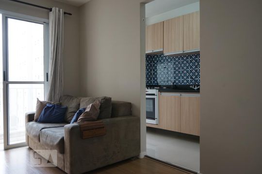 Sala de apartamento para alugar com 2 quartos, 43m² em Tingui, Curitiba