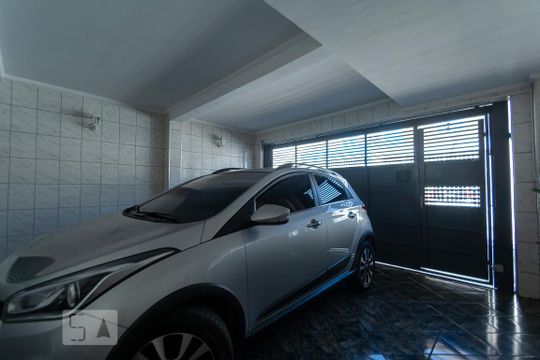 GARAGEM de casa à venda com 2 quartos, 236m² em Água Rasa, São Paulo