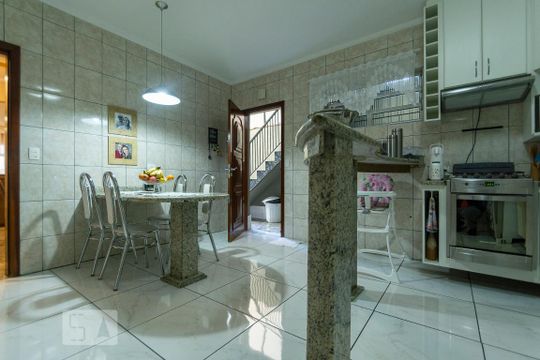COZINHA de casa à venda com 2 quartos, 236m² em Água Rasa, São Paulo